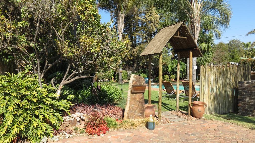 Ciara Guesthouse Pretoria-Noord Extérieur photo