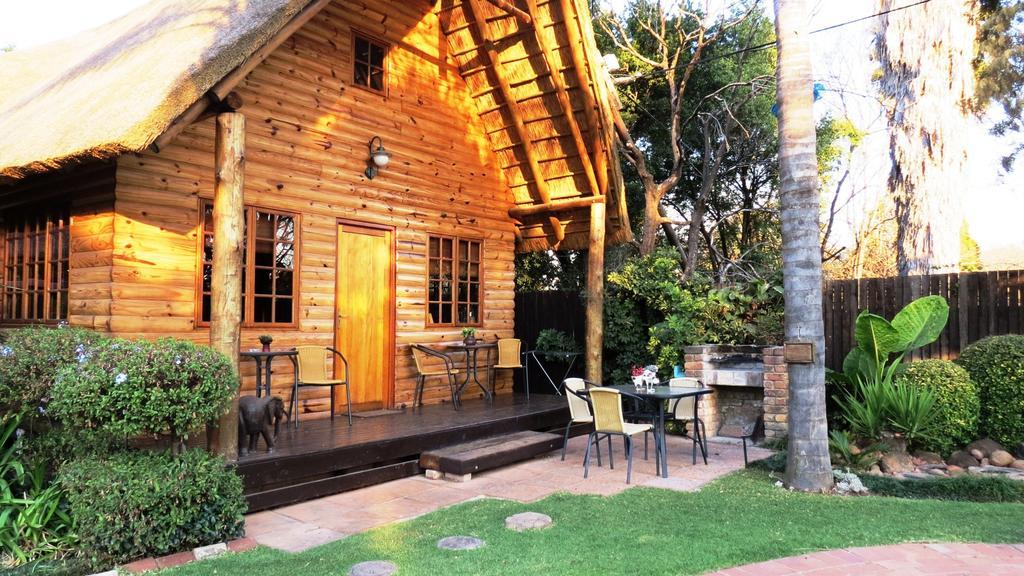 Ciara Guesthouse Pretoria-Noord Extérieur photo