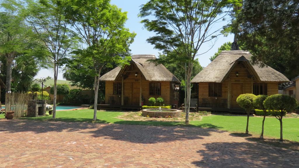 Ciara Guesthouse Pretoria-Noord Extérieur photo